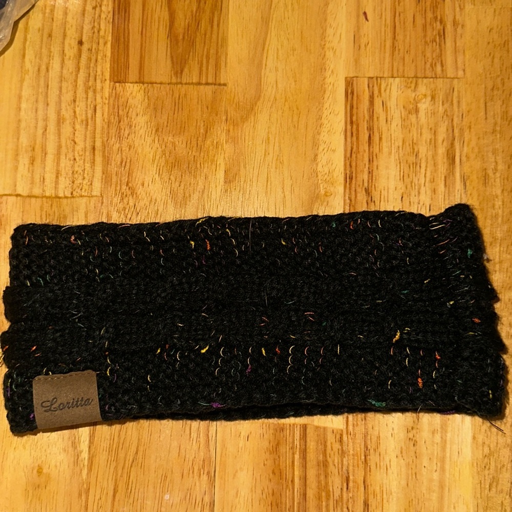 Loritta ear warmer